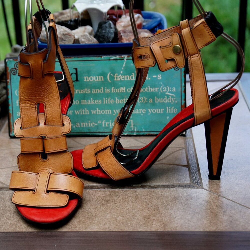 DIANE von FURSTENBERG LEATHER HEEL SANDAL 7.5M